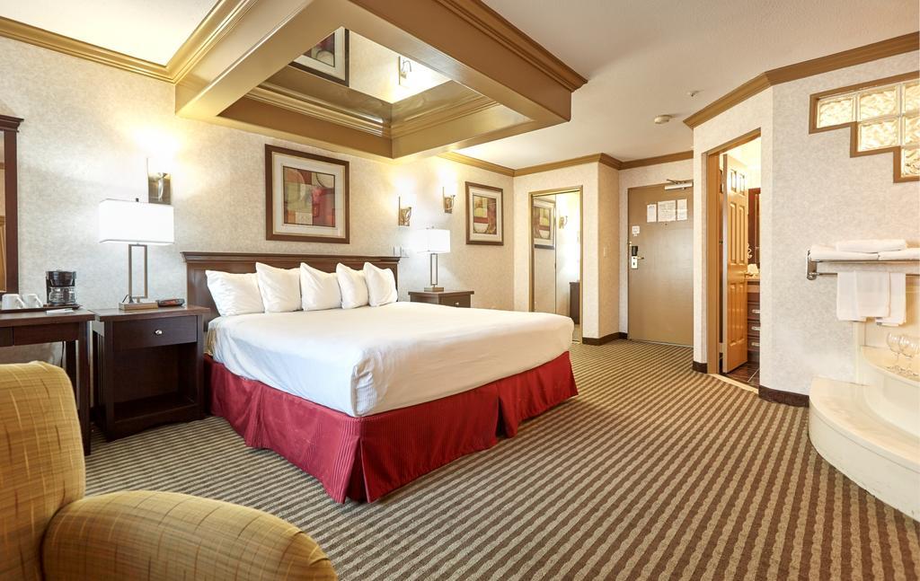 Ramada By Wyndham Abbotsford Hotel Kültér fotó