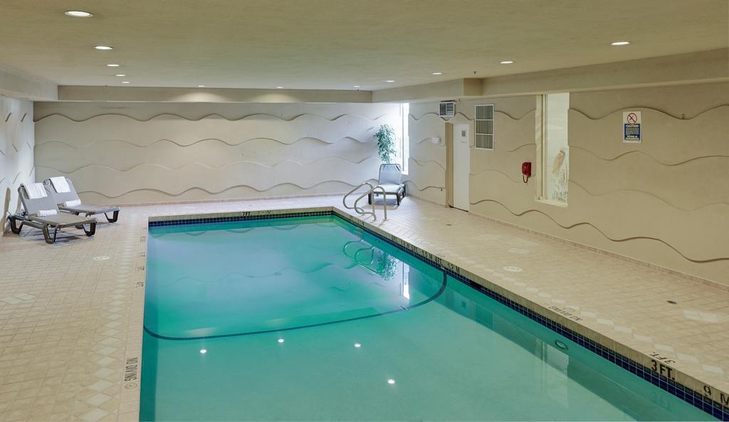 Ramada By Wyndham Abbotsford Hotel Kültér fotó