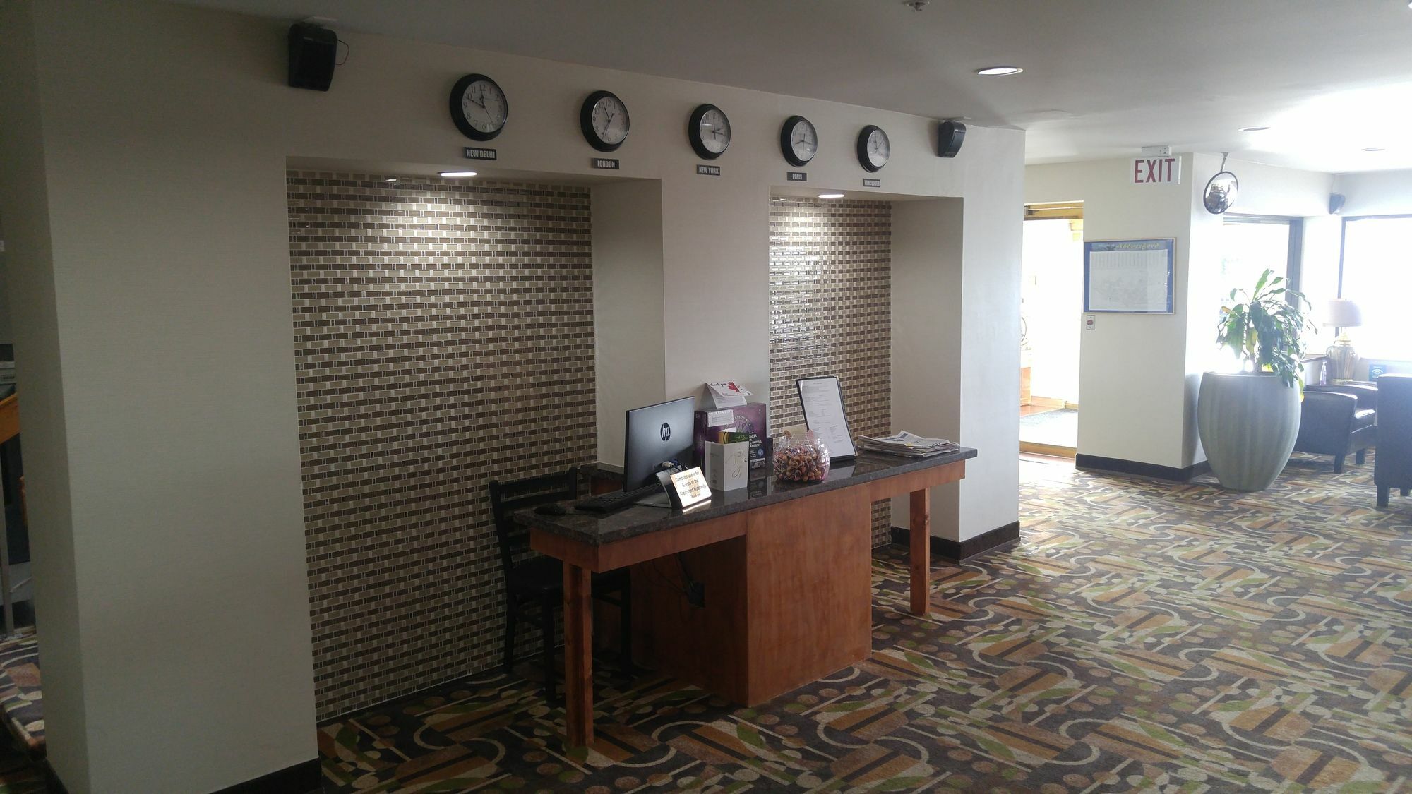 Ramada By Wyndham Abbotsford Hotel Kültér fotó