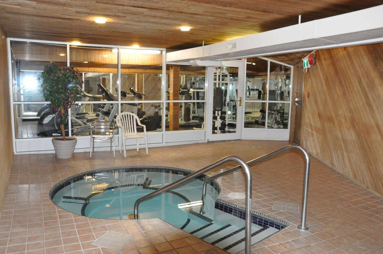 Ramada By Wyndham Abbotsford Hotel Kültér fotó